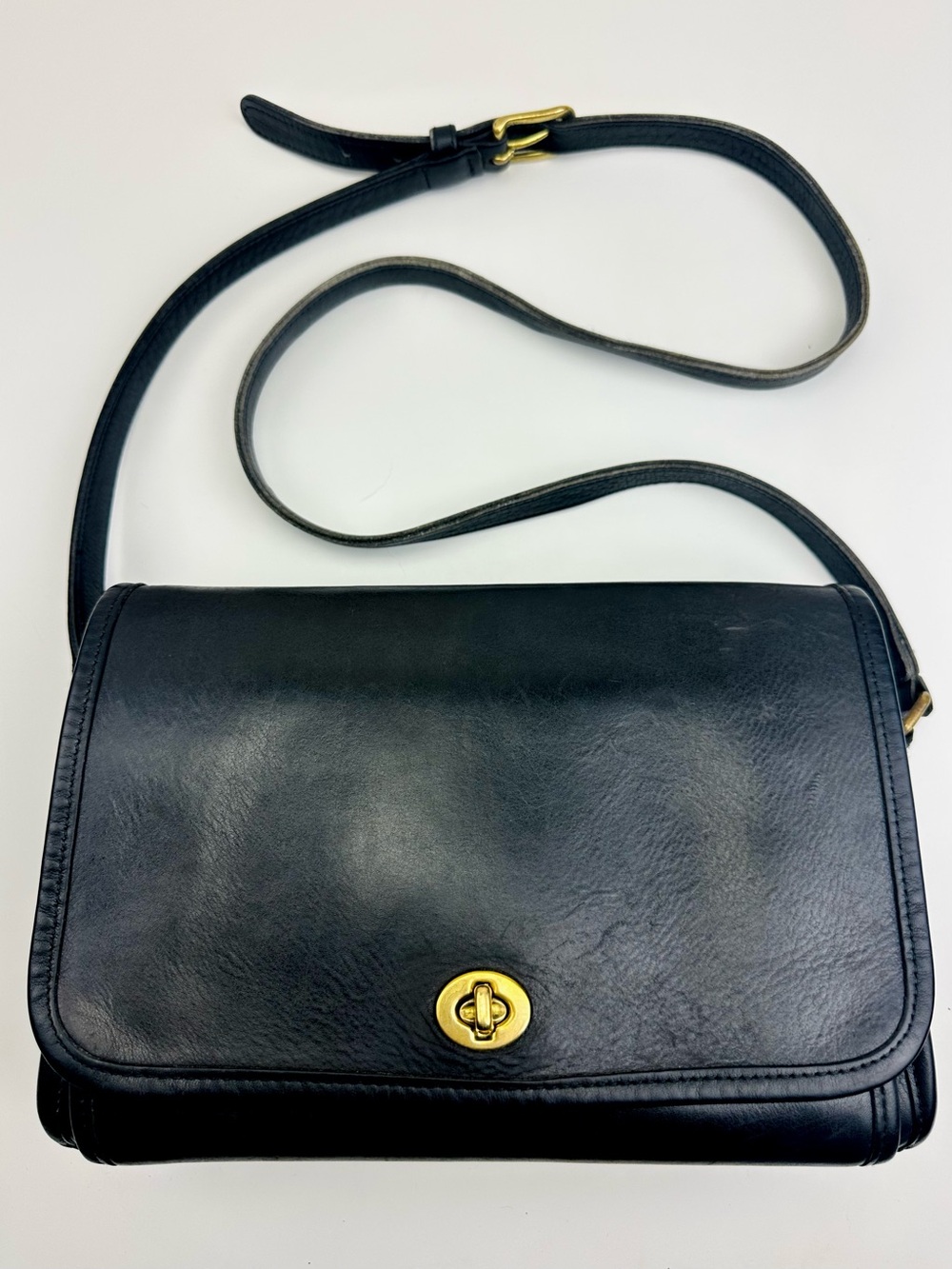 Coach Vintage Ridgefield Flap Black Leather Suede Crossbody Buckle Bag Late 90s